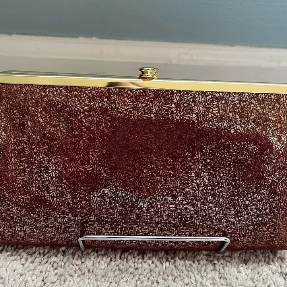 HOBO Shimmering Brown Clutch - Picture 6 of 6